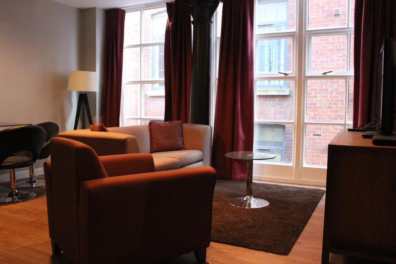 High Street Townhouse Aparthotel Manchester Buitenkant foto